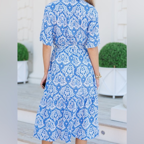 Sugarlips Dresses & Skirts - Sugarlips Blue and White V Neck Dress